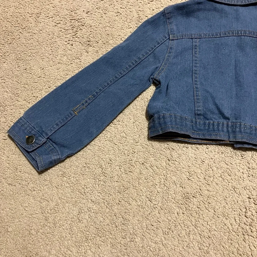 Nannette Kids Floral‎ Embroidered Denim Jacket Girl's Size 5
